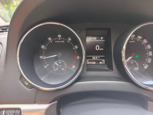 2012 Skoda Yeti I, белый, 800000 рублей - вид 8
