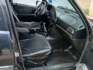 2011 Chevrolet Niva I Рестайлинг, чёрный, 550000 рублей, вид 5