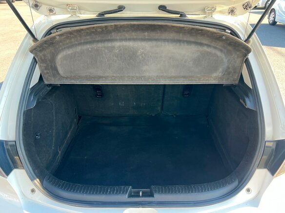 2008 Mazda 3 I (BK) Рестайлинг, белый, 809000 рублей - вид 19