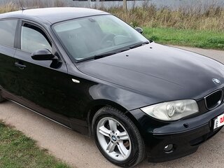 2005 BMW 1 серии 118i I (E81/E82/E87/E88), чёрный, 570000 рублей, вид 3