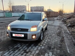 2010 Ford Fusion I Рестайлинг, серебристый, 500000 рублей, вид 4