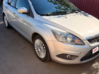 2010 Ford Focus II Рестайлинг, серебристый, 670000 рублей, вид 1