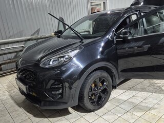 2022 Kia Sportage IV Рестайлинг, чёрный, 2900000 рублей, вид 4