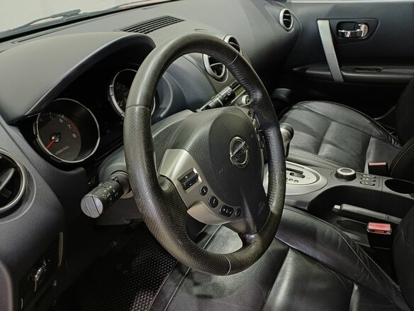 2008 Nissan Qashqai+2 I, красный - вид 23