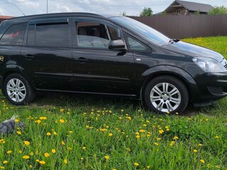 2012 Opel Zafira B Рестайлинг, чёрный, 850000 рублей, вид 3