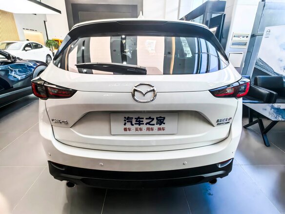 2025 Mazda CX-5 II Рестайлинг, белый, 2690000 рублей - вид 5