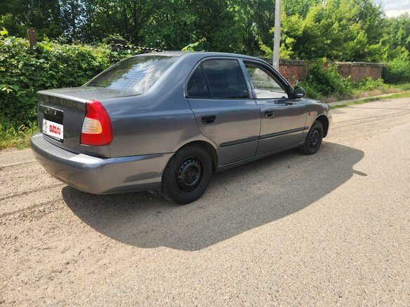 2004 Hyundai Accent ТагАЗ II, серый, 350000 рублей - вид 2