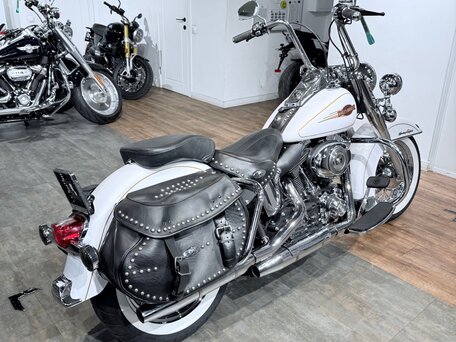 2007 Harley-Davidson Heritage, белый, 999000 рублей, вид 3