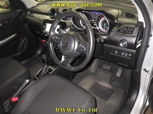2020 Suzuki Swift V, серебристый, 700000 рублей - вид 4