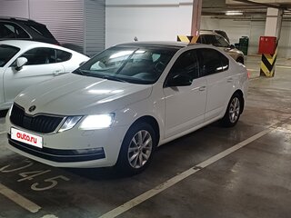 2019 Skoda Octavia III (A7) Рестайлинг, белый, 1300000 рублей, вид 1