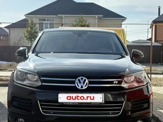 2011 Volkswagen Touareg II, чёрный, 1720000 рублей, вид 2