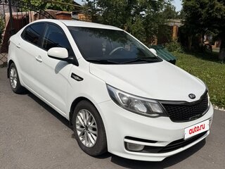 2015 Kia Rio III Рестайлинг, белый, 1250000 рублей, вид 1
