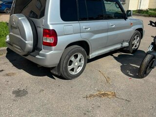 2000 Mitsubishi Pajero iO, серебристый, 350000 рублей, вид 4
