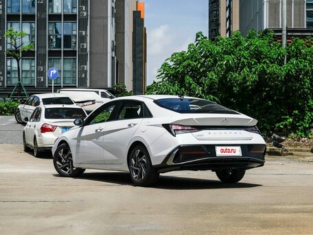 2026 Hyundai Elantra VII (CN7) Рестайлинг, белый, 2079805 рублей, вид 5