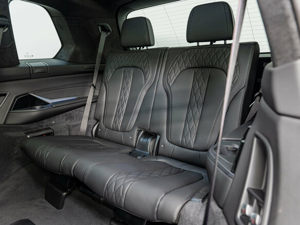2026 BMW X7 40d I (G07) Рестайлинг, чёрный, 18390000 рублей - вид 20