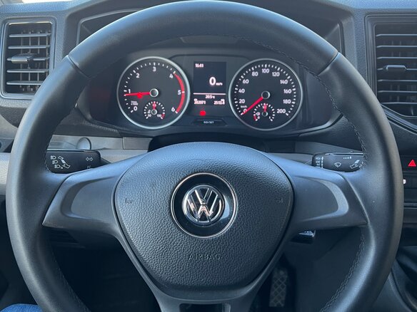 2019 Volkswagen Crafter, белый, 3000000 рублей - вид 9