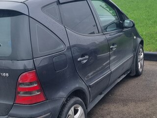 2002 Mercedes-Benz A-Класс 140 I (W168) Рестайлинг, чёрный, 320000 рублей, вид 2