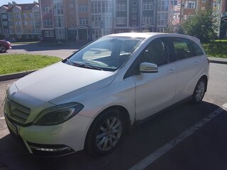 2014 Mercedes-Benz B-Класс 200 II (W246), белый, 1150000 рублей, вид 3