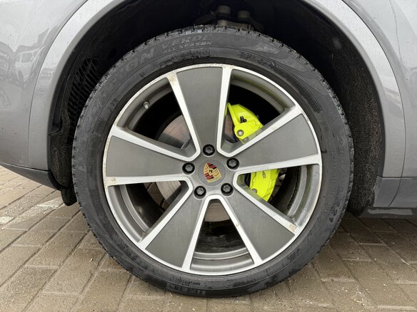2019 Porsche Cayenne E-Hybrid III, серый, 5900000 рублей - вид 17