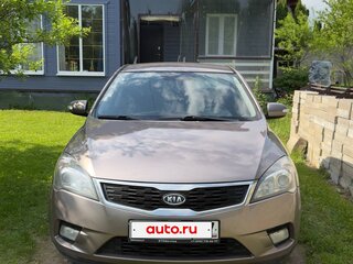 2010 Kia Ceed I Рестайлинг, бежевый, 820000 рублей, вид 2