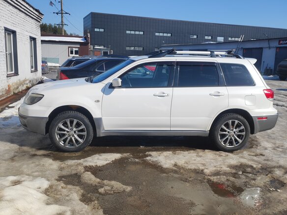2003 Mitsubishi Outlander I, белый, 690000 рублей - вид 8