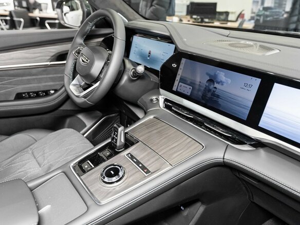2026 Geely Monjaro I Рестайлинг, белый - вид 14