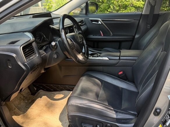 2017 Lexus RX 300 IV, серый, 3600000 рублей - вид 4