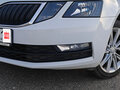 2020 Skoda Octavia III (A7) Рестайлинг, белый, 1570000 рублей - вид 3