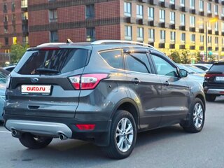 2017 Ford Kuga II Рестайлинг, серый, 1650000 рублей, вид 4