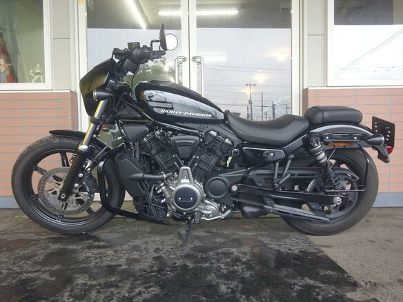 2022 Harley-Davidson Nightster, чёрный, 899000 рублей