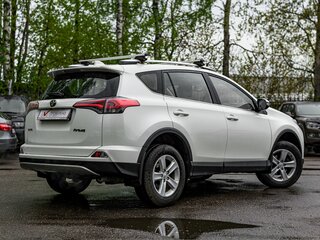 2017 Toyota RAV4 IV (XA40) Рестайлинг, белый, 1763000 рублей, вид 2