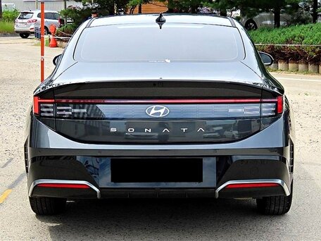 2023 Hyundai Sonata VIII (DN8) Рестайлинг, чёрный, 2810010 рублей, вид 3