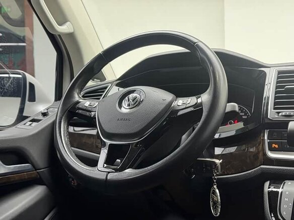 2018 Volkswagen Multivan T6, белый, 6860000 рублей - вид 6
