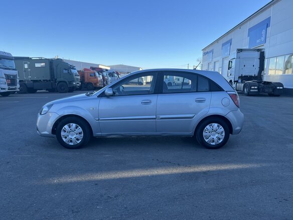 2010 Kia Rio II Рестайлинг, серебристый, 449000 рублей - вид 7