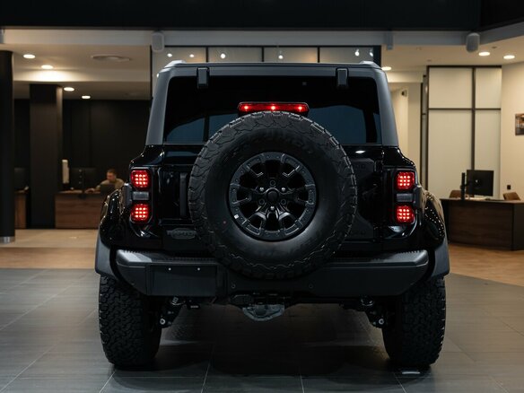 2026 Ford Bronco Raptor VI, чёрный - вид 4