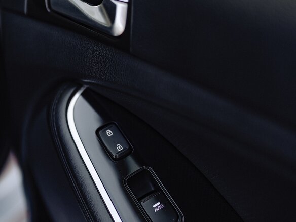 2015 Kia Optima III Рестайлинг, серебристый, 1780000 рублей - вид 25