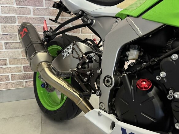 2024 Kawasaki ZX-6 Ninja, белый, 1295000 рублей - вид 17