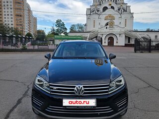 2018 Volkswagen Touareg II Рестайлинг, чёрный, 3499000 рублей, вид 2