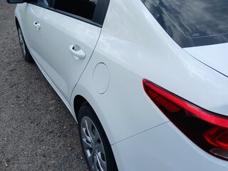 2018 Kia Rio IV, белый, 950000 рублей, вид 4