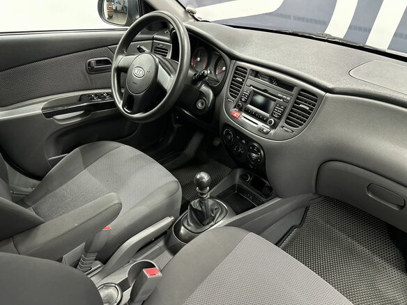 2011 Kia Rio II Рестайлинг, бежевый, 699900 рублей - вид 9