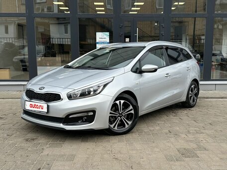 2018 Kia Ceed II Рестайлинг, серебристый, 1550000 рублей, вид 1