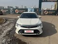 2015 Toyota Camry VII (XV50) Рестайлинг, белый, 2050000 рублей - вид 2