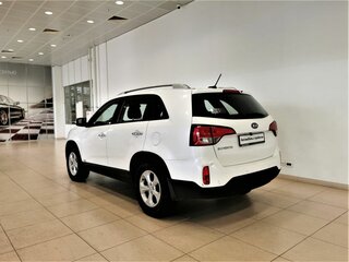 2020 Kia Sorento II Рестайлинг, белый, 2309150 рублей, вид 4