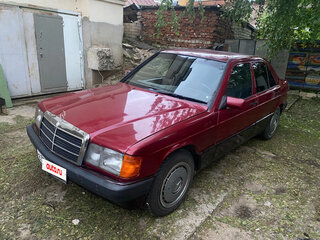 1992 Mercedes-Benz 190 (W201), красный, 350000 рублей, вид 2
