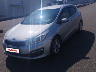2017 Kia Ceed II Рестайлинг, серебристый, 1250000 рублей, вид 1