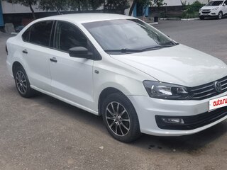 2018 Volkswagen Polo V Рестайлинг, белый, 650000 рублей, вид 2