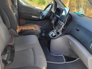 2011 Hyundai Grand Starex I, серый, 1550000 рублей, вид 5