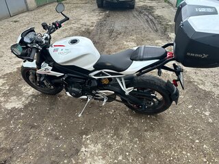 2019 Triumph Street Triple, белый, 750000 рублей, вид 4