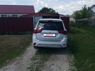 2022 Mitsubishi Outlander III Рестайлинг 3, белый, 2385000 рублей, вид 4