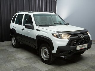 2022 Lada (ВАЗ) Niva Travel I, белый, 900000 рублей, вид 3